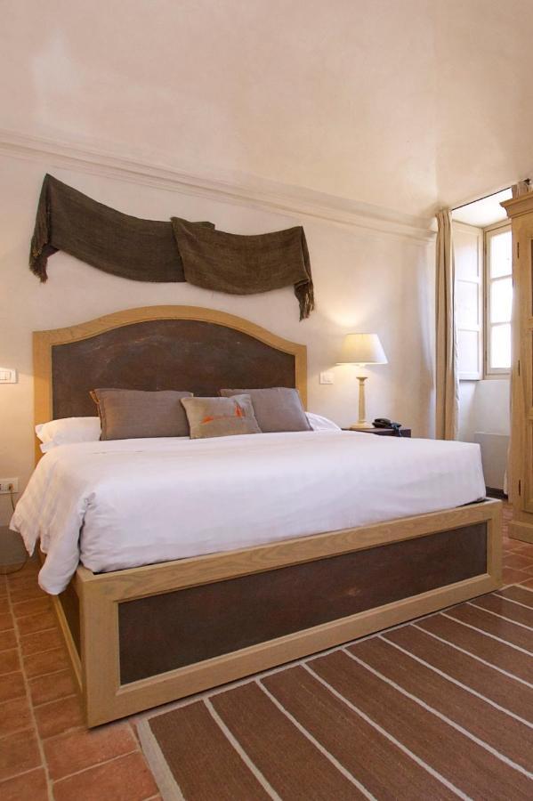 Deluxe Double Room Balcony,1382276078:JPEG